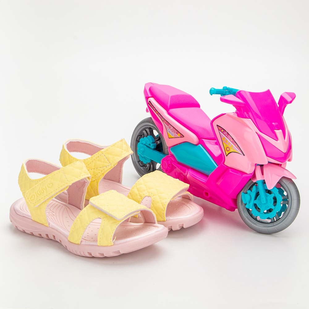 sandália infantil com brinquedo